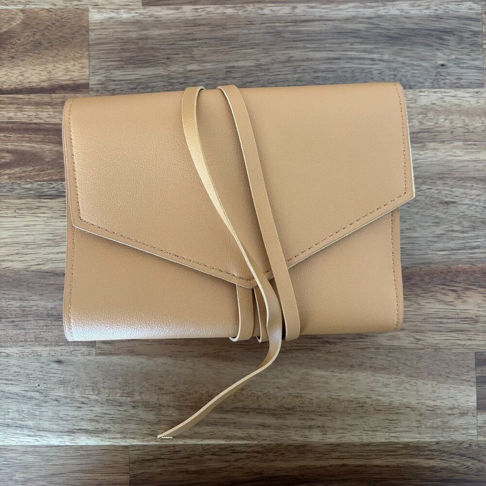 GLASS LADDER & CO KATHERINE TECH ORGANIZER ROLL HONEY Faux‎ Leather Travel Bag